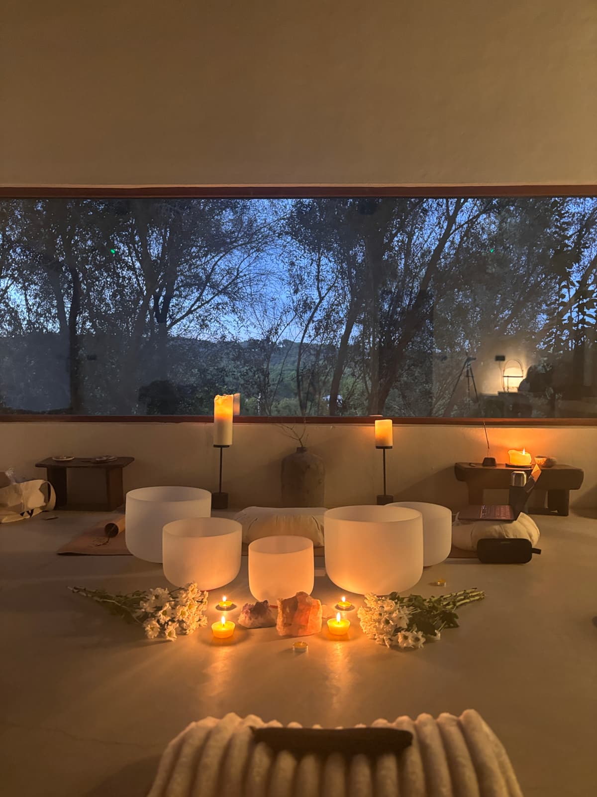 No image alt available